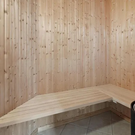 Three-bedroom In Lägenhet Bogense