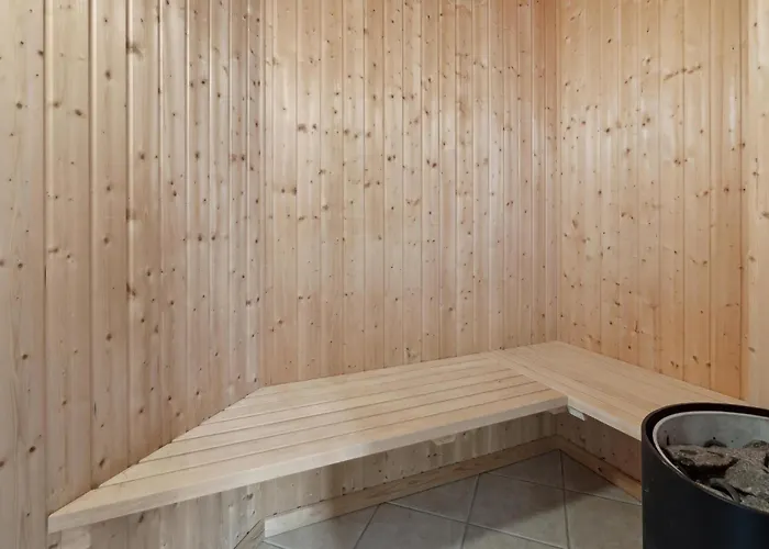 Three-bedroom In Appartement Bogense